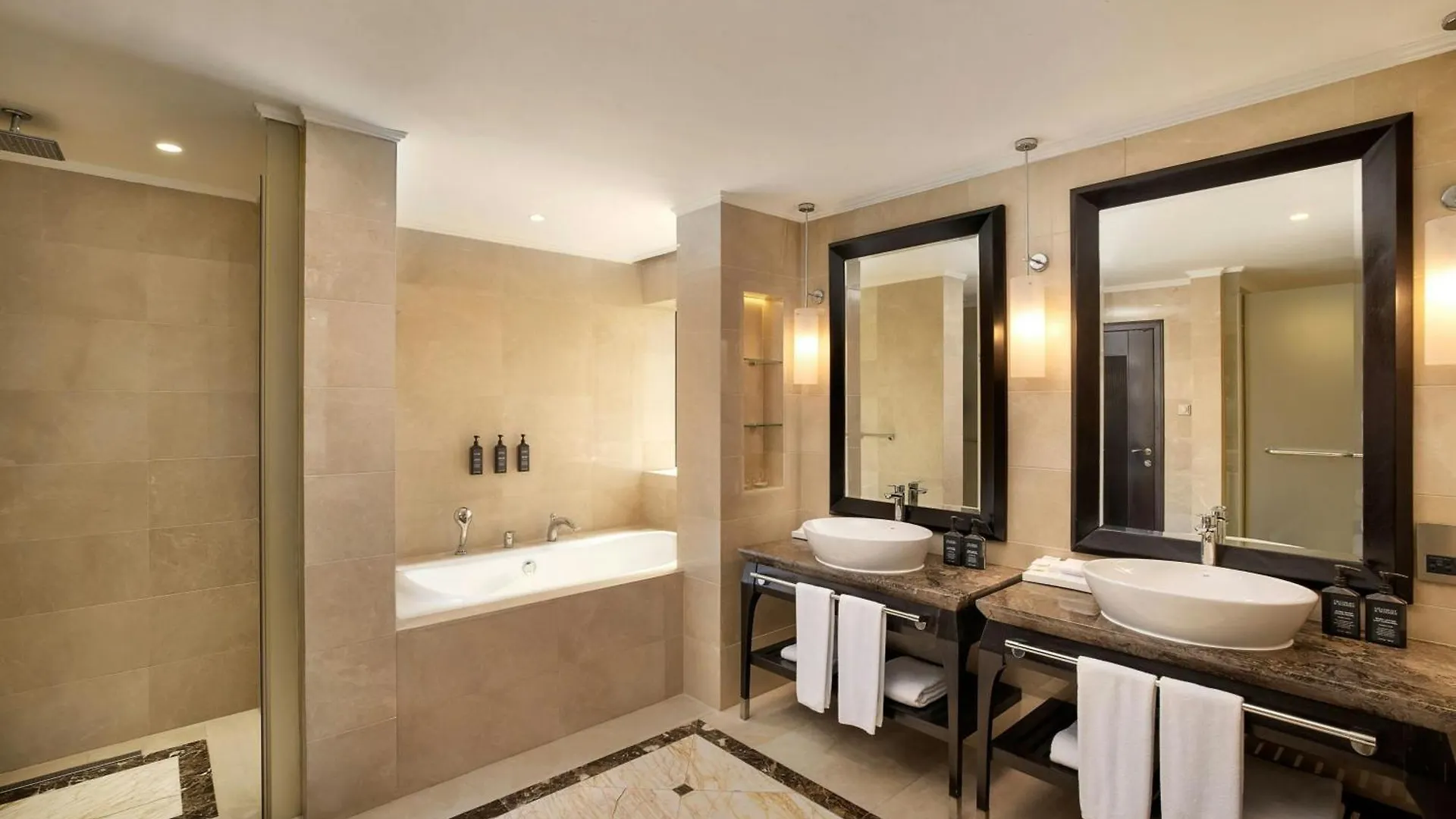 Sheraton Sharjah Beach Resort And Spa