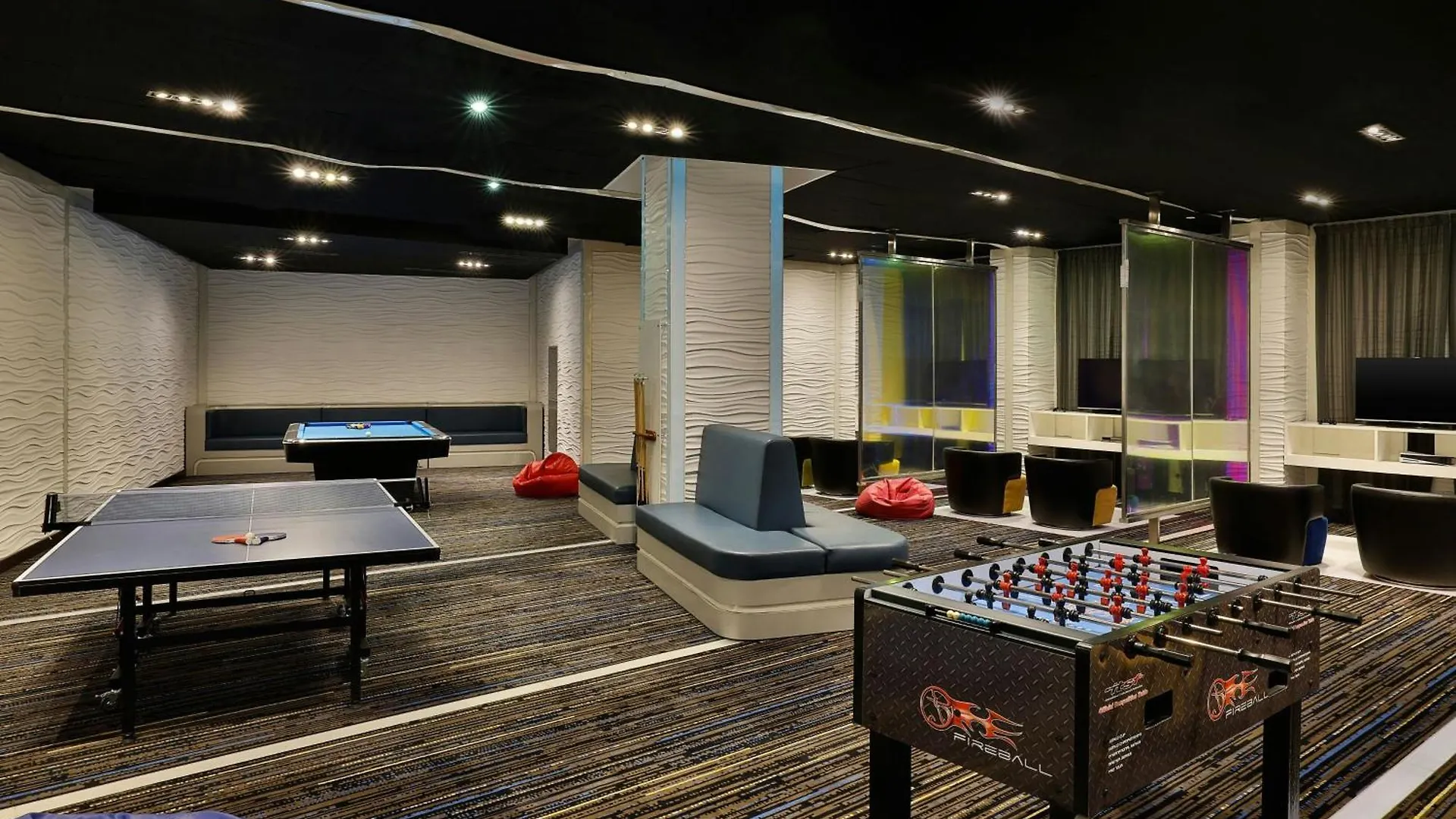 Sheraton Sharjah Beach Resort And Spa 5*,