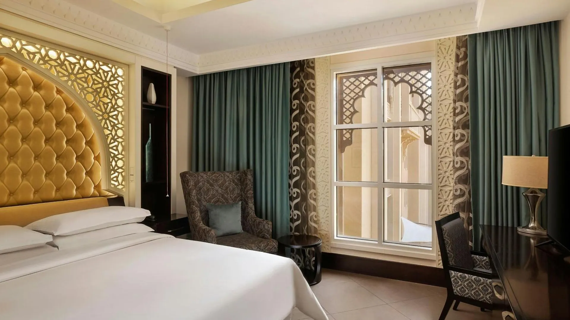 Sheraton Sharjah Beach Resort And Spa