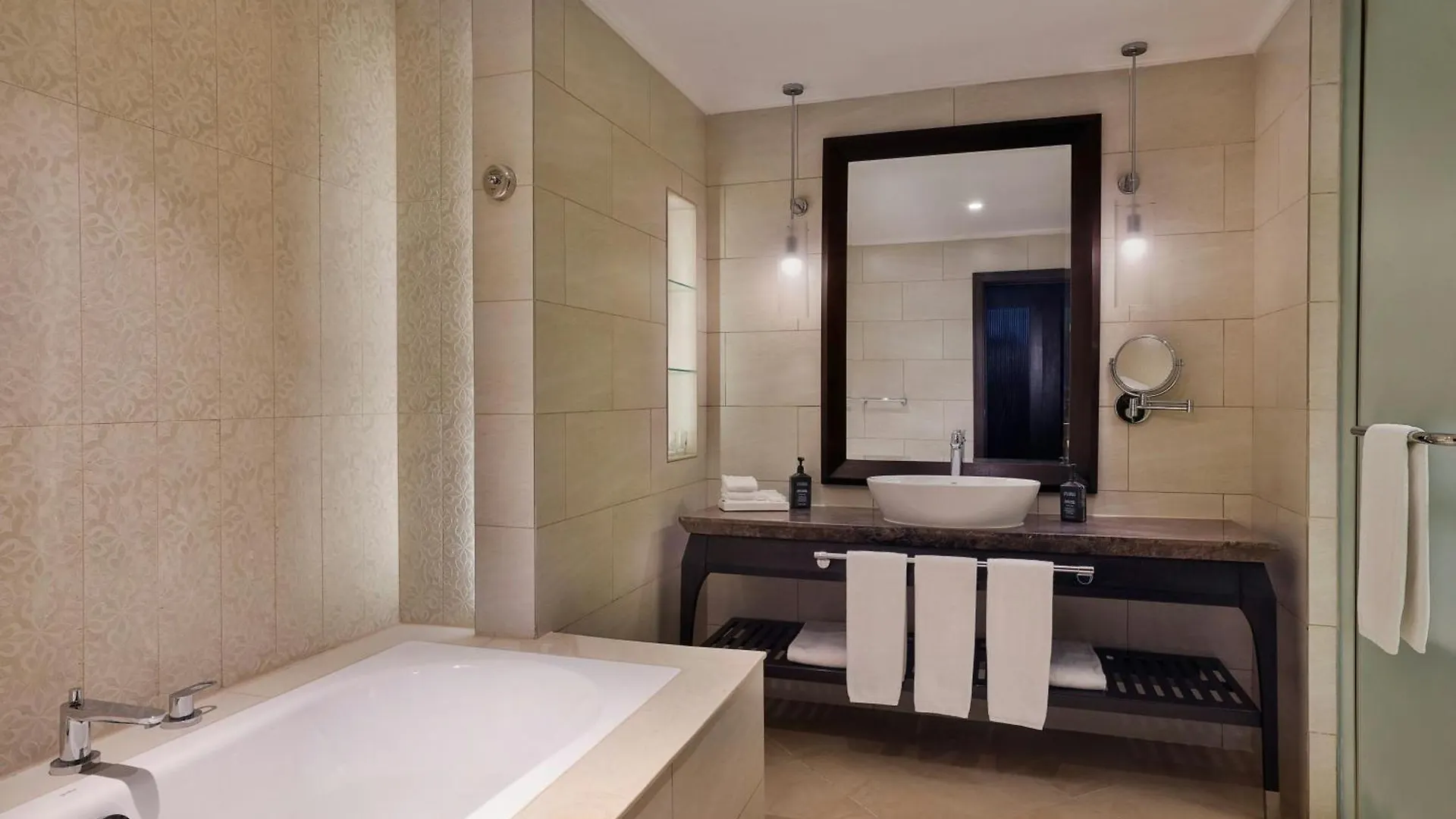 Sheraton Sharjah Beach Resort And Spa