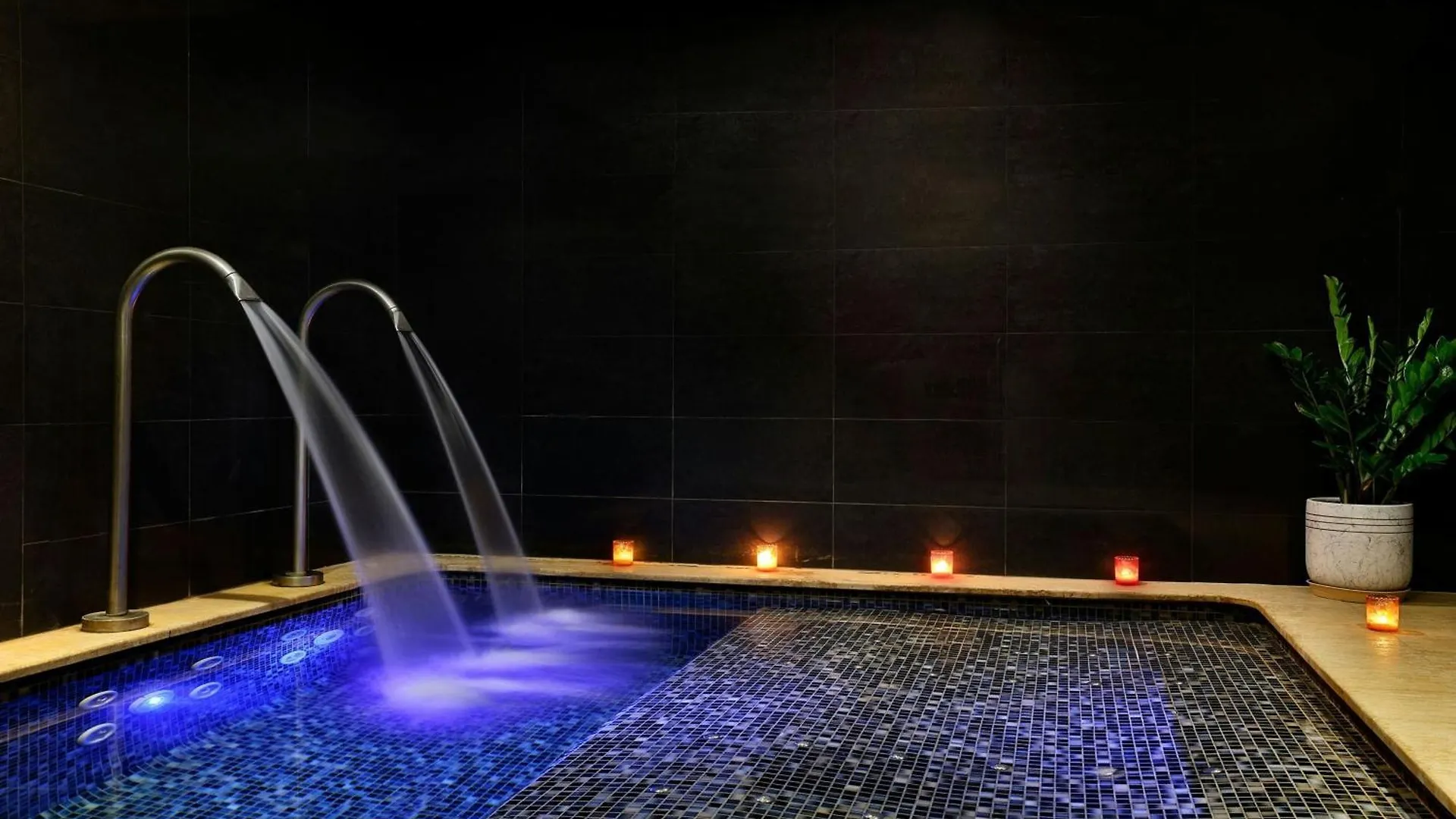 Sheraton Sharjah Beach Resort And Spa